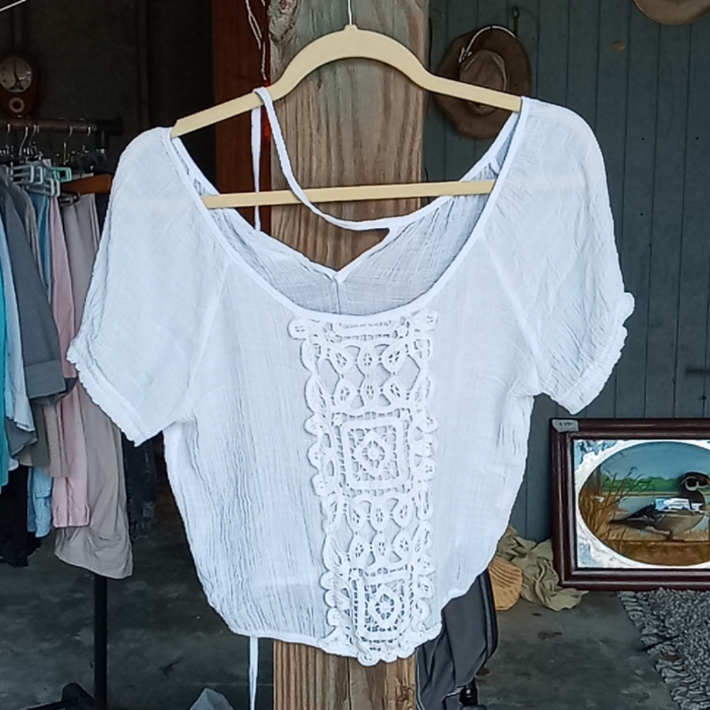 White crop top